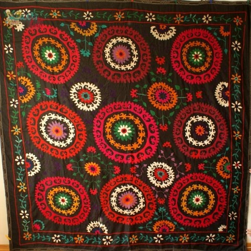 Tkanina dekoracyjna Suzani Nomad