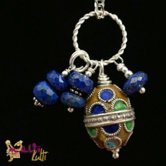 Srebrny wisiorek marokański z lapis lazuli