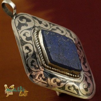 Orientalny wisior z lapis lazuli