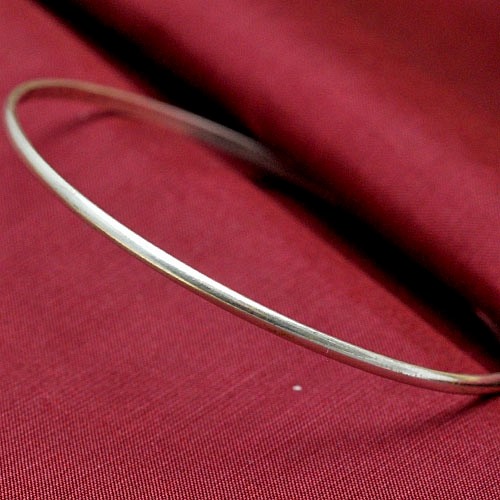 Delikatna srebrna bransoletka