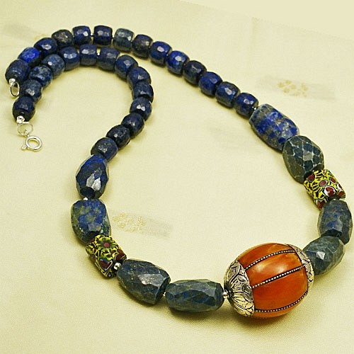 Amber i Murano: naszyjnik z lapis lazuli