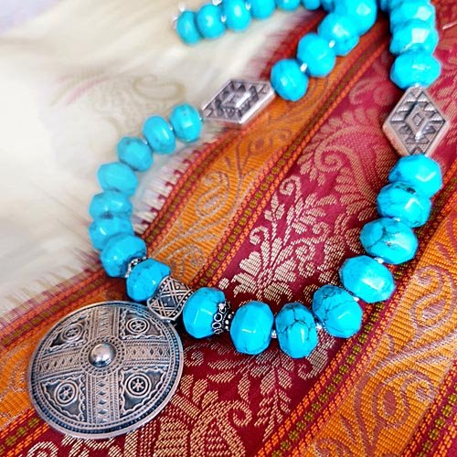 Duży naszyjnik z turkusu z wisiorem ze srebra