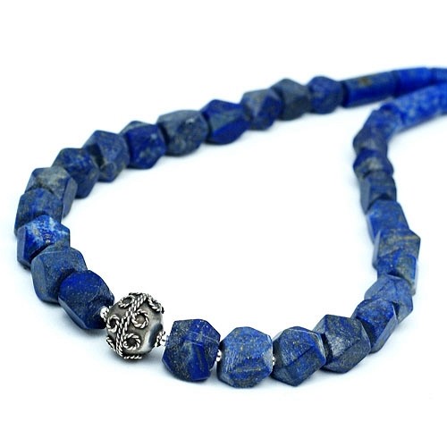 Lapis lazuli: Męski naszyjnik etno