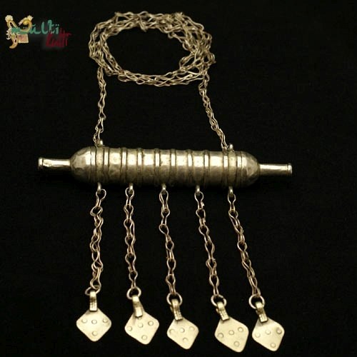 Beduiński amulet: Hirz