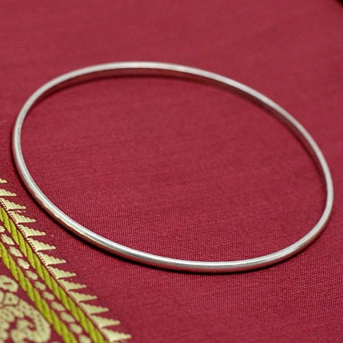 Delikatna srebrna bransoletka