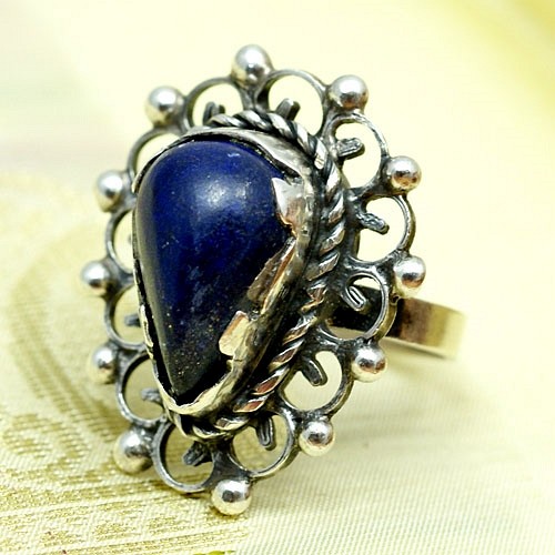 Duży pierścionek z lapis lazuli