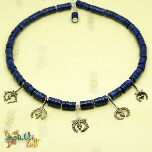 Berber: naszyjnik z lapis lazuli