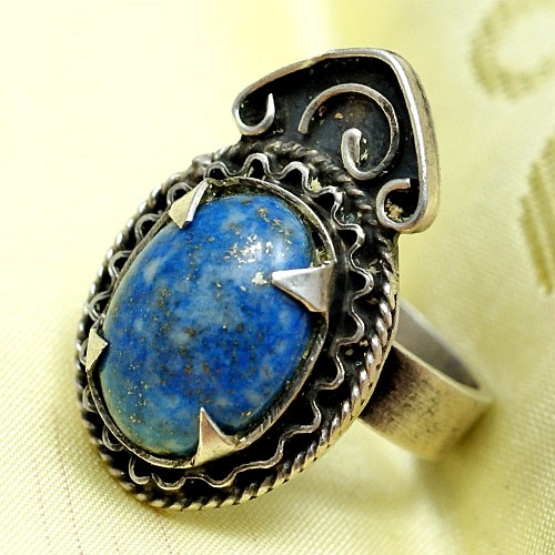 Srebrny pierścionek etniczny lapis lazuli