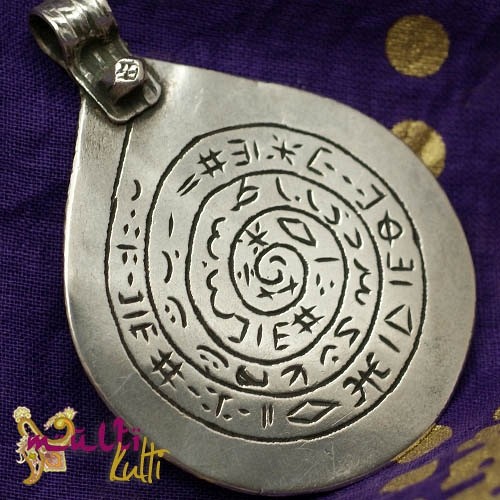 Stary amulet Tuareg