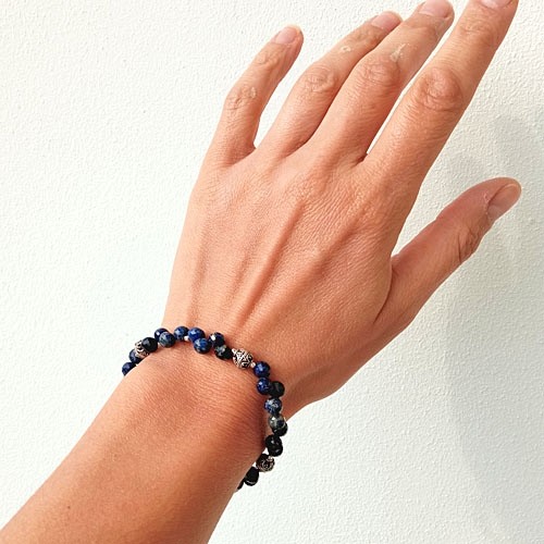 Elegancka bransoletka z lapis lazuli i srebra