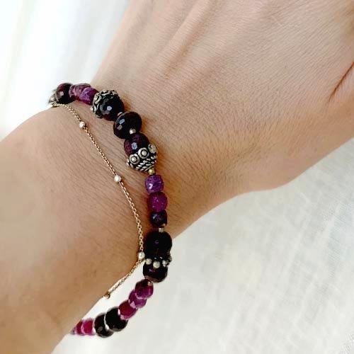 Boho bransoletka z rubinami