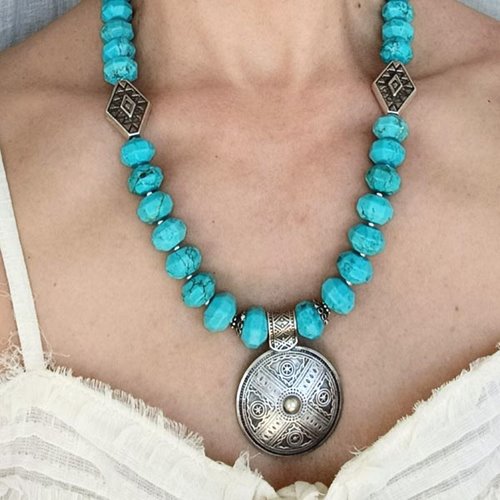 Duży naszyjnik z turkusu z wisiorem ze srebra