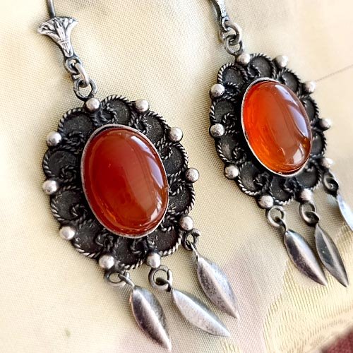 Agat i lotos. Kolczyki z Kairu