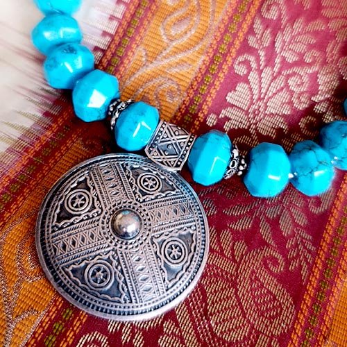 Duży naszyjnik z turkusu z wisiorem ze srebra