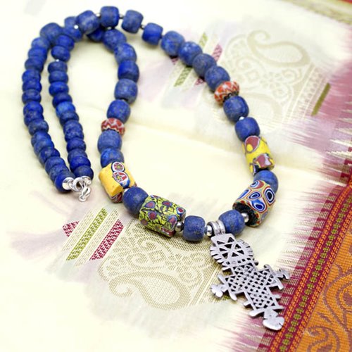 Naszyjnik z krzyżem koptyjskim i szkłem Murano