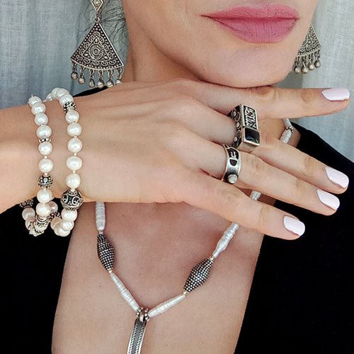 Arabski pierścionek z napisem