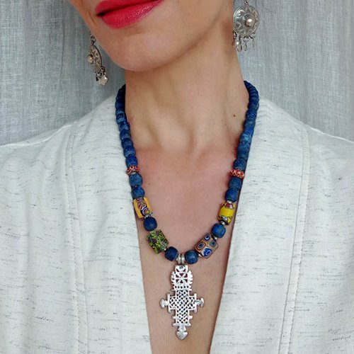 Naszyjnik z krzyżem koptyjskim i szkłem Murano