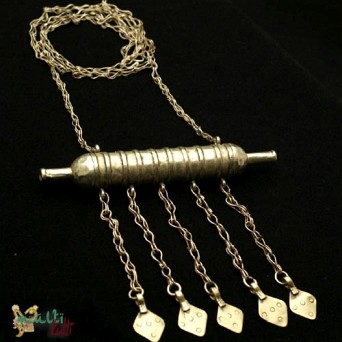 Beduiński amulet: Hirz