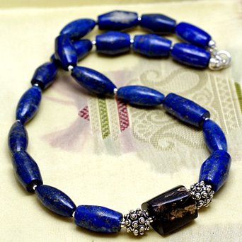 Męski naszyjnik lapis lazuli i koral