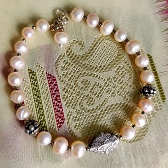 Bransoletka z pereł i srebra