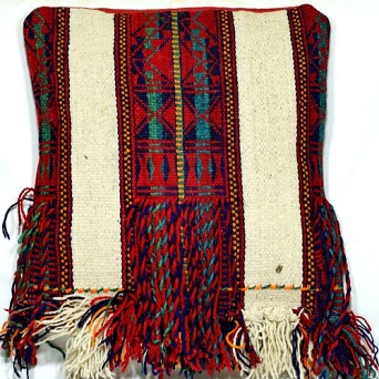 Kilim: Beduińska poduszka z frędzlami II