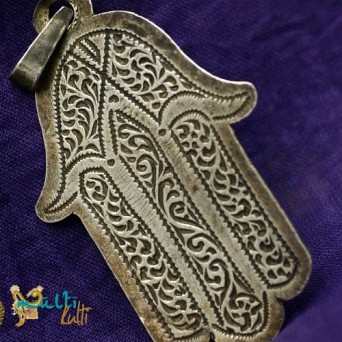 Hamsa: stary wisior z Maroka