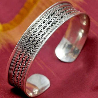Orientalna bangla: srebrna bransoletka
