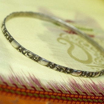 Berber: stara srebrna bransoletka koło