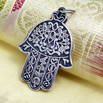 Wisiorek amulet Hamsa