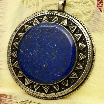 Duży wisior afgański z lapis lazuli