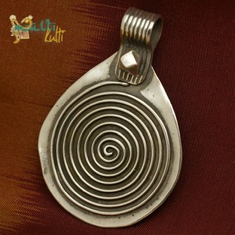 Spirala: berberyjski wisior / amulet