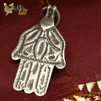 Hamsa: wisiorek z Maroka