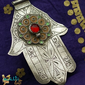 Hamsa: wielki wisior z Maroka