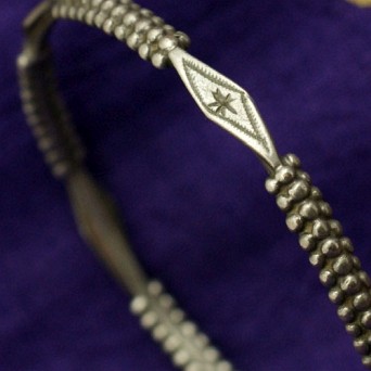 Sahrawi: srebrna bransoletka plemienna