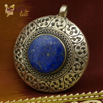 Afganistan: medalion z lapis lazuli