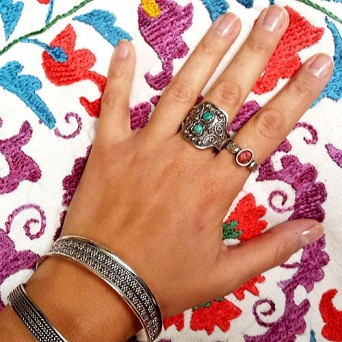 Srebrny pierścionek z koralem