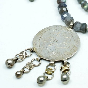 Magiczny Zar: Amulet z Egiptu