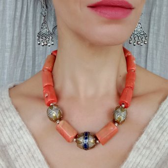 Duże korale. Naszyjnik z korala.