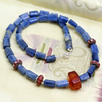 Męski naszyjnik kianit bursztyn