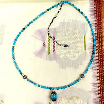 Krótki naszyjnik z niebieskich turkusów